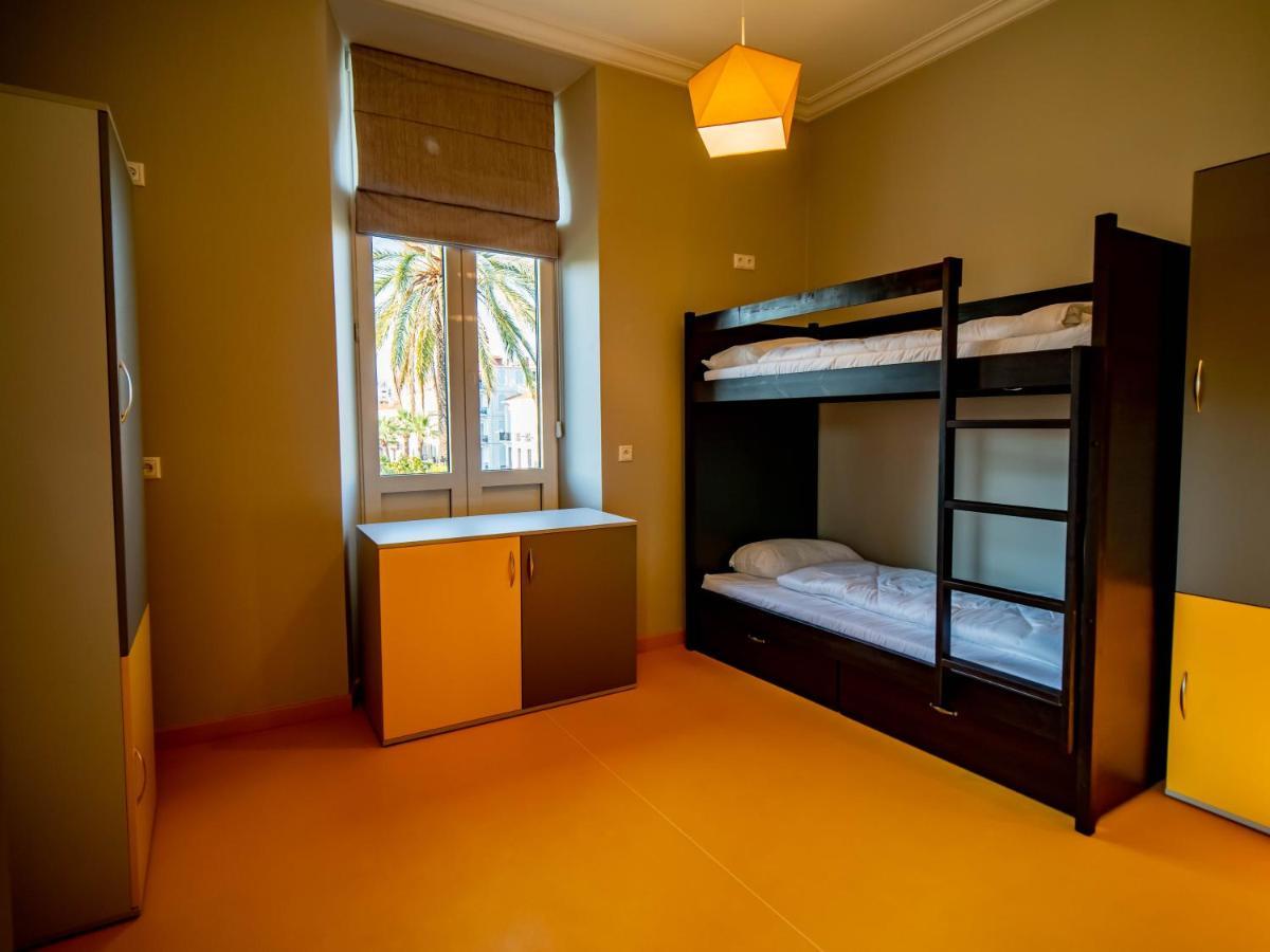 Banana'S Camp Hostel Κάννες Εξωτερικό φωτογραφία