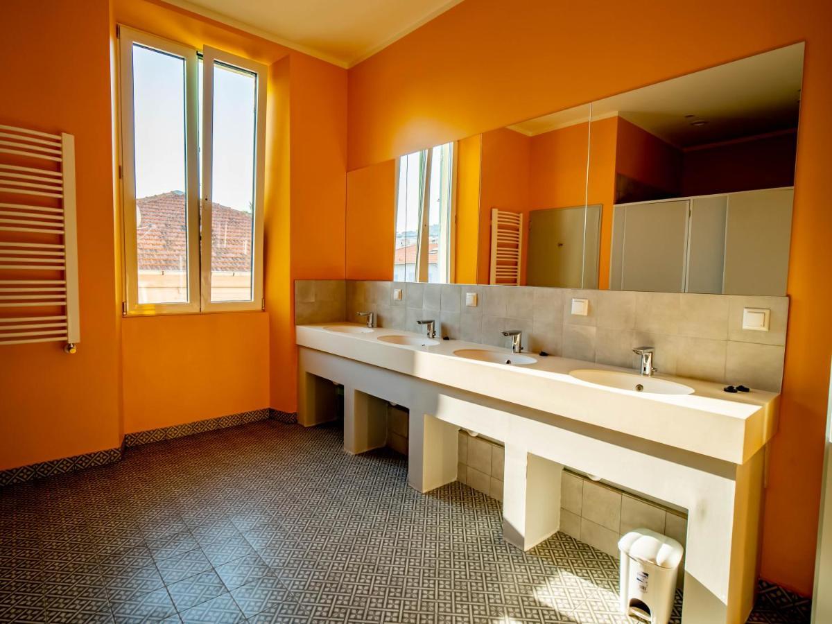 Banana'S Camp Hostel Κάννες Εξωτερικό φωτογραφία